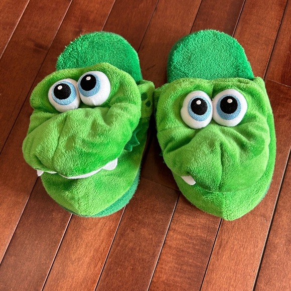 Stompeez Green Crocodile Alligator Plush Slippers Youth Medium - Picture 1 of 6